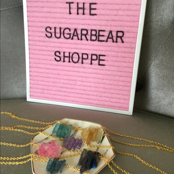 FREE SHIPPING ๐HP๐Crystal Luster Quartz Necklace - Picture 3 of 3